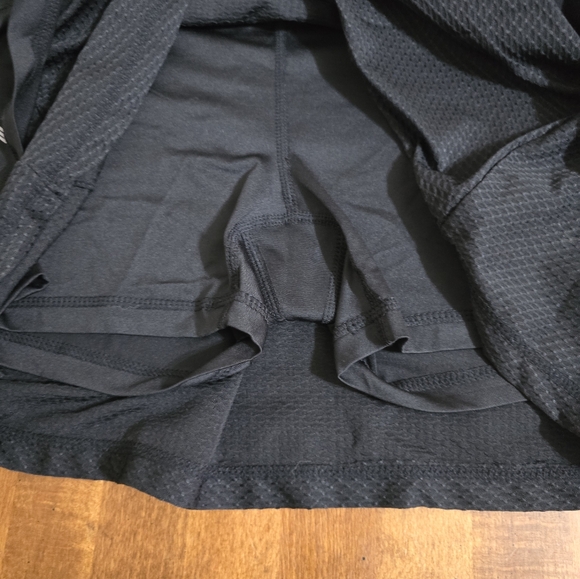 Gym Skort - Picture 4 of 6